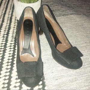 Marni: wool bow tie pumps (Fits US 8.5)